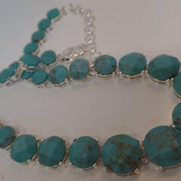BNWT Ralph Lauren Silvertone & Faux Turquoise Necklace Adj 18.5" - Picture 10 of 10